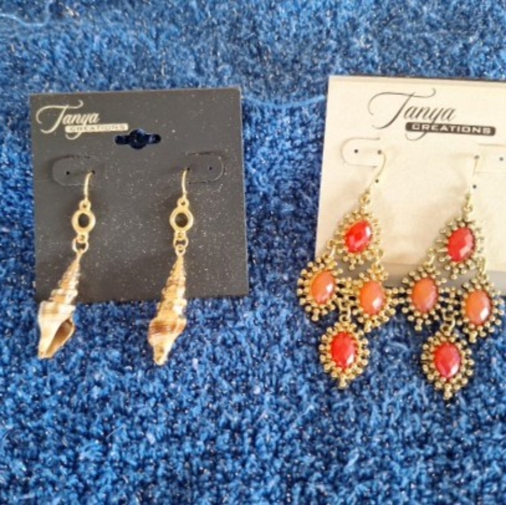 Earrings 2E